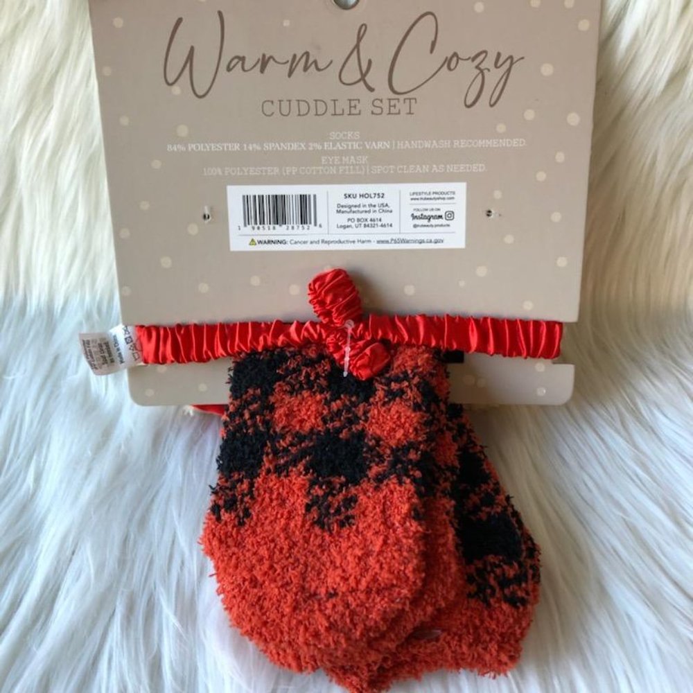 Warm & Cozy Cuddle Set - Picture 6 of 6